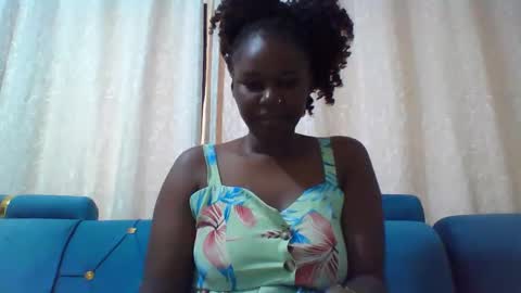 wapgirl22 online show from May 26, 6:53 am