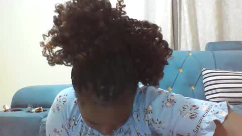 wapgirl22 online show from May 27, 8:39 pm