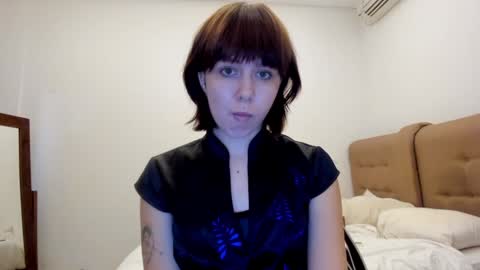 Snapshot of warm_june chatting on January 2, 10:22 pm June online show from January 2, 10:22 pm