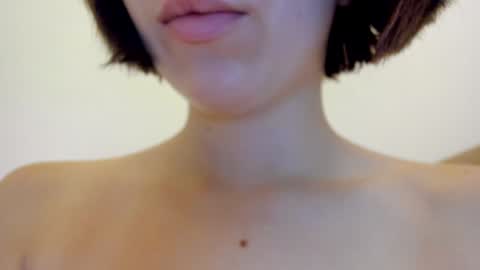 Snapshot of warm_june chatting on January 23, 12:57 am June online show from January 23, 12:57 am