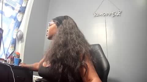 Madam Eka online show from May 6, 8:58 pm