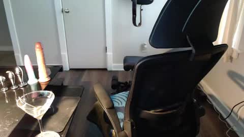 wasted_daze_ online show from March 31, 10:32 pm