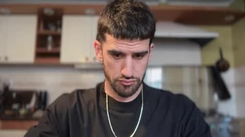 wearetwo online show from October 21, 9:37 pm