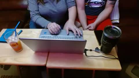 Snapshot of watchedging chatting on January 25, 3:30 am Hereforfun online show from January 25, 3:30 am