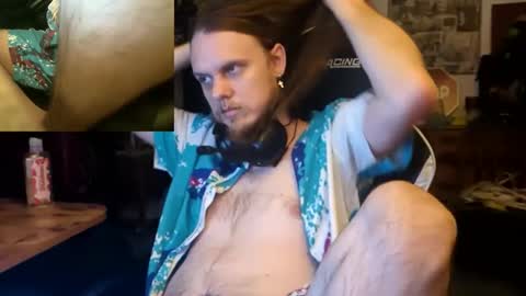 Snapshot of watchmegamer chatting on November 24, 4:23 am watchmegamer online show from November 24, 4:23 am