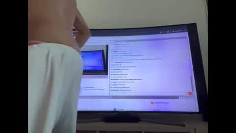 Snapshot of watchtheshow0 chatting on September 29, 12:27 am Ty M online show from September 29, 12:27 am