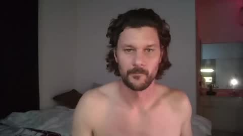 Snapshot of watersports25 chatting on January 7, 2:47 am Sunny online show from January 7, 2:47 am