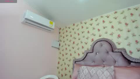 Milf Latina online show from June 25, 1:59 pm