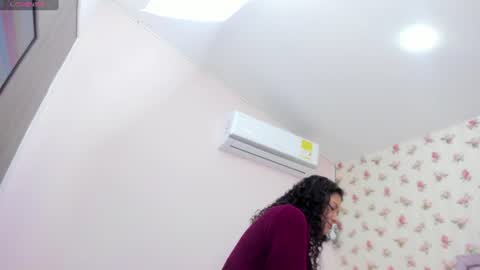 Milf Latina online show from July 27, 1:18 pm