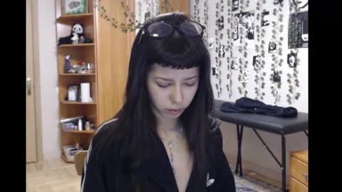 Mina online show from November 21, 5:44 pm