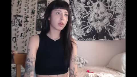 Mina online show from May 2, 2:22 pm