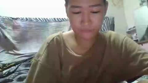 Snapshot of waynecruz_ chatting on December 1, 8:19 am waynecruz_ online show from December 1, 8:19 am