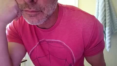 waynekent80 online show from December 4, 8:28 pm