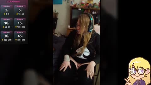 Ash online show from December 12, 11:07 am