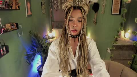 Wayuu Goddess  3 online show from January 16, 3:56 pm