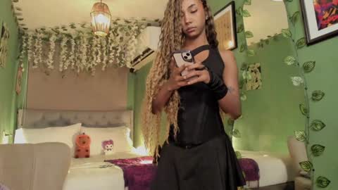 Wayuu Goddess  3 online show from February 2, 9:02 pm