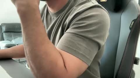 Weapon X online show from April 9, 11:21 pm