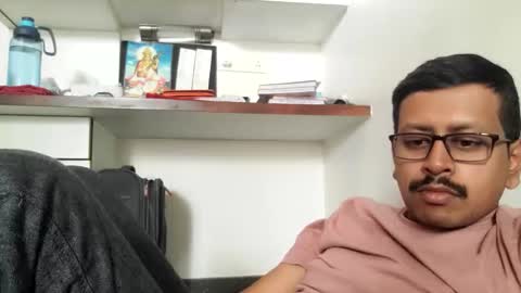 sexyguy online show from December 20, 8:21 am