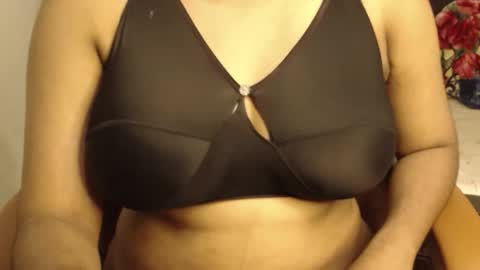 mina online show from March 10, 8:36 pm