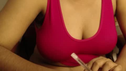 mina online show from April 15, 9:27 am