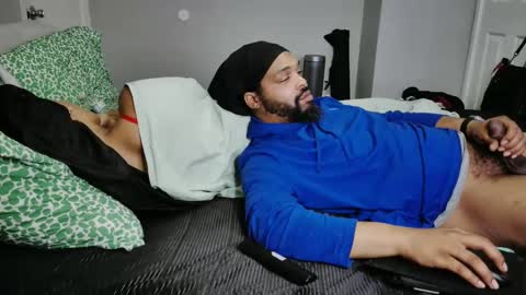 Snapshot of wedashit chatting on December 18, 2:53 am WeDaShit Come Vibe with me . online show from December 18, 2:53 am