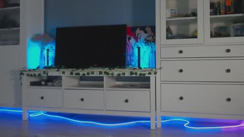 Snapshot of weed_princesss chatting on December 16, 12:27 pm  moon  online show from December 16, 12:27 pm