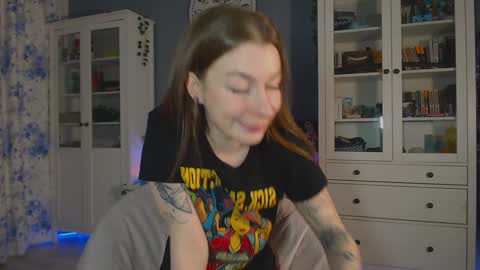 Snapshot of weed_princesss chatting on January 28, 12:22 pm  moon  online show from January 28, 12:22 pm