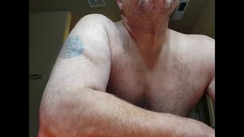 Snapshot of welderod chatting on October 8, 7:50 am welderod online show from October 8, 7:50 am