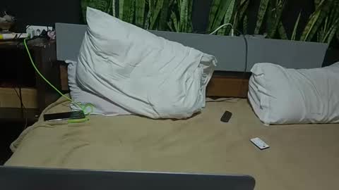 Snapshot of wellcrz chatting on October 16, 10:33 pm wellcrz online show from October 16, 10:33 pm