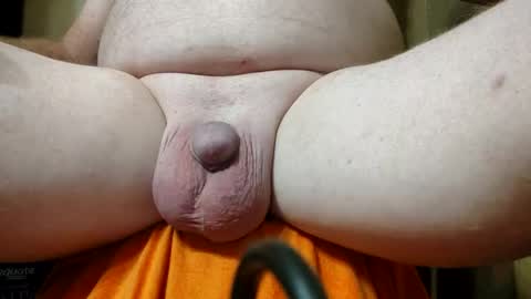 Snapshot of wellequipdhunter90210 chatting on October 2, 9:11 pm wellequiodhunter90210 online show from October 2, 9:11 pm