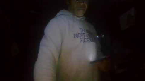 Snapshot of wellsparked chatting on November 17, 8:42 am wellsparked online show from November 17, 8:42 am