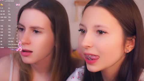 Snapshot of wendiesetters chatting on November 21, 8:29 pm Nora online show from November 21, 8:29 pm