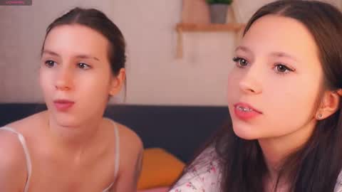 Snapshot of wendiesetters chatting on November 23, 7:35 pm Nora online show from November 23, 7:35 pm