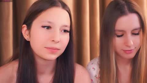 Snapshot of wendiesetters chatting on December 14, 8:02 pm Nora online show from December 14, 8:02 pm