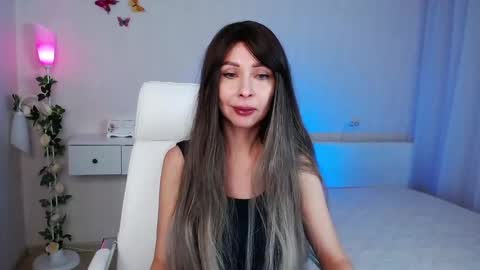 Snapshot of wendifoster chatting on December 24, 7:55 pm Wendi Foster online show from December 24, 7:55 pm