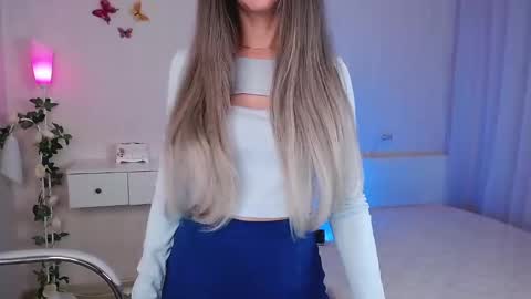 Snapshot of wendifoster chatting on February 5, 5:31 pm Wendi Foster online show from February 5, 5:31 pm