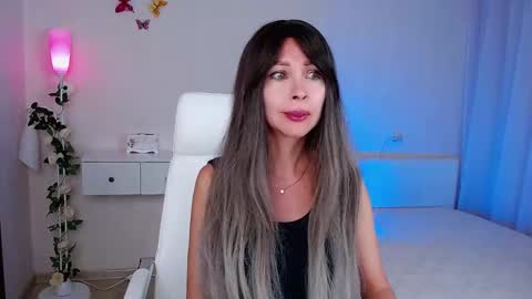 Snapshot of wendifoster chatting on September 24, 6:55 pm Wendi Foster online show from September 24, 6:55 pm