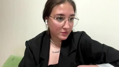 Anna online show from May 24, 1:16 pm