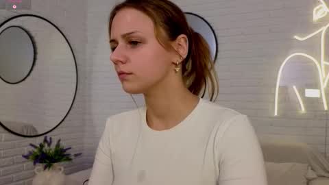 Snapshot of wendy__doll chatting on February 9, 9:19 pm Im Wendy online show from February 9, 9:19 pm