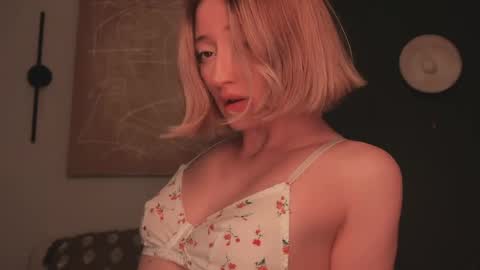 Daisy    online show from May 9, 4:01 pm