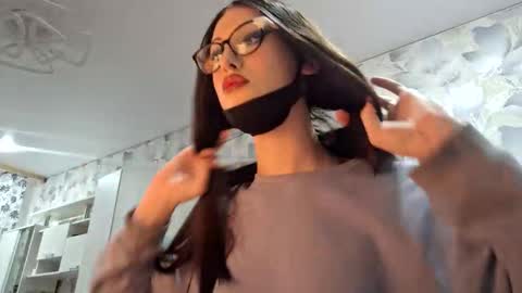 Snapshot of wendyshy chatting on February 17, 5:15 am Wendy online show from February 17, 5:15 am