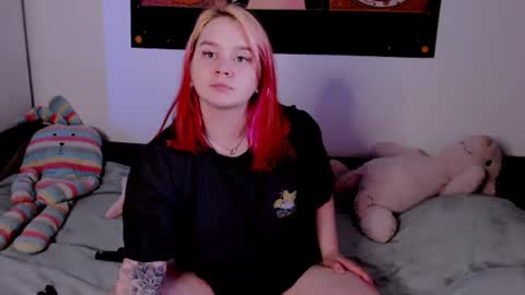 Snapshot of wendyycandy chatting on June 18, 3:27 pm wendyycandy online show from June 18, 3:27 pm