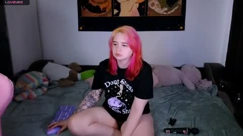Snapshot of wendyycandy chatting on July 16, 5:35 am wendyycandy online show from July 16, 5:35 am