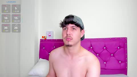 Snapshot of wendyyhot69 chatting on February 24, 5:05 am wendyyhot69 online show from February 24, 5:05 am