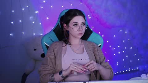 Snapshot of wesleegray chatting on December 20, 9:11 am little girl who is always rightLisa online show from December 20, 9:11 am