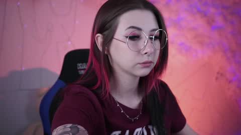 Snapshot of wesleegray chatting on January 8, 2:14 am little girl who is always rightLisa online show from January 8, 2:14 am