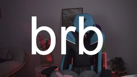 Snapshot of wesleegray chatting on February 4, 5:21 am little girl who is always rightLisa online show from February 4, 5:21 am