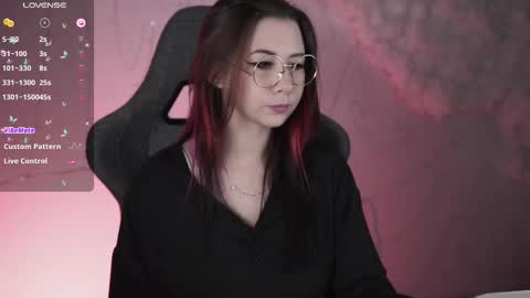 Snapshot of wesleegray chatting on February 18, 2:05 am little girl who is always rightLisa online show from February 18, 2:05 am