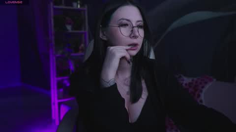 Snapshot of wesleegray chatting on September 29, 1:55 am little girl who is always rightLisa online show from September 29, 1:55 am