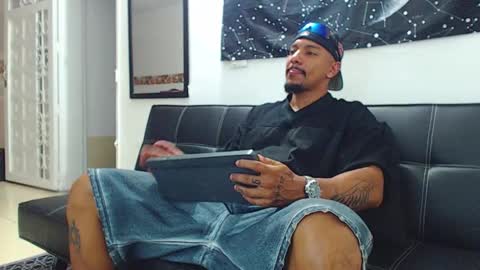 Wesley Rogger online show from November 9, 11:03 pm